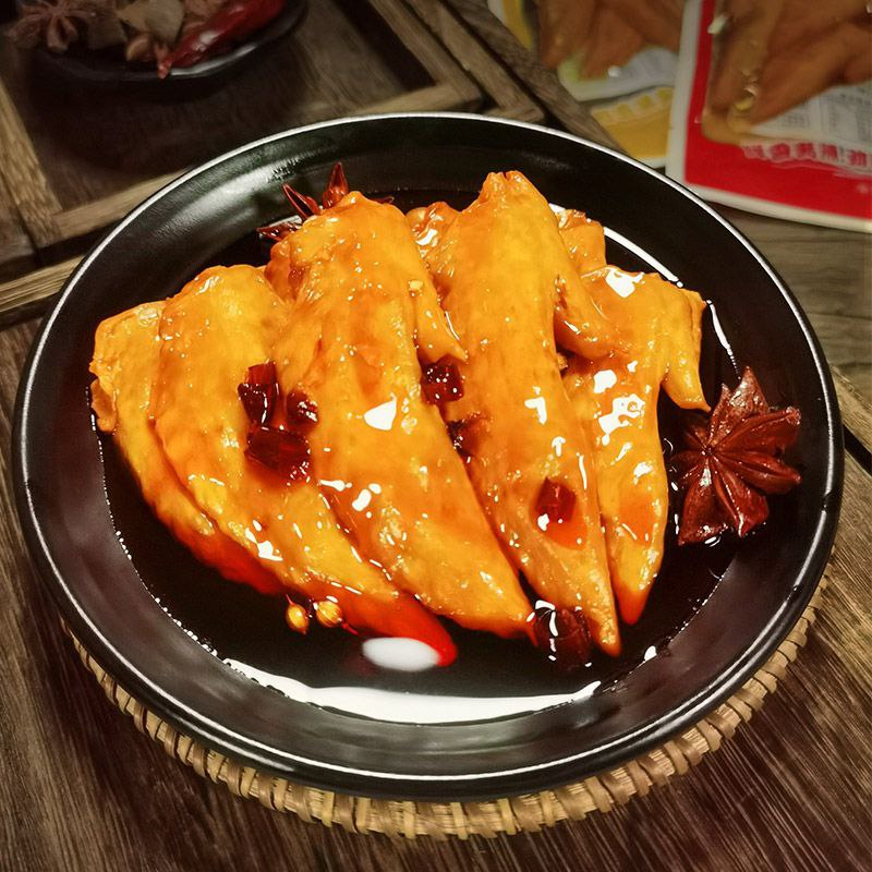 #香辣鸡翅 #食品饮料 年货声耀网红鸡翅尖香辣批发麻辣熟食鸭翅尖两节翅零食年货小包装【包邮】【市场价】 17.90 元【券后价】 5.9 元【领券下单】